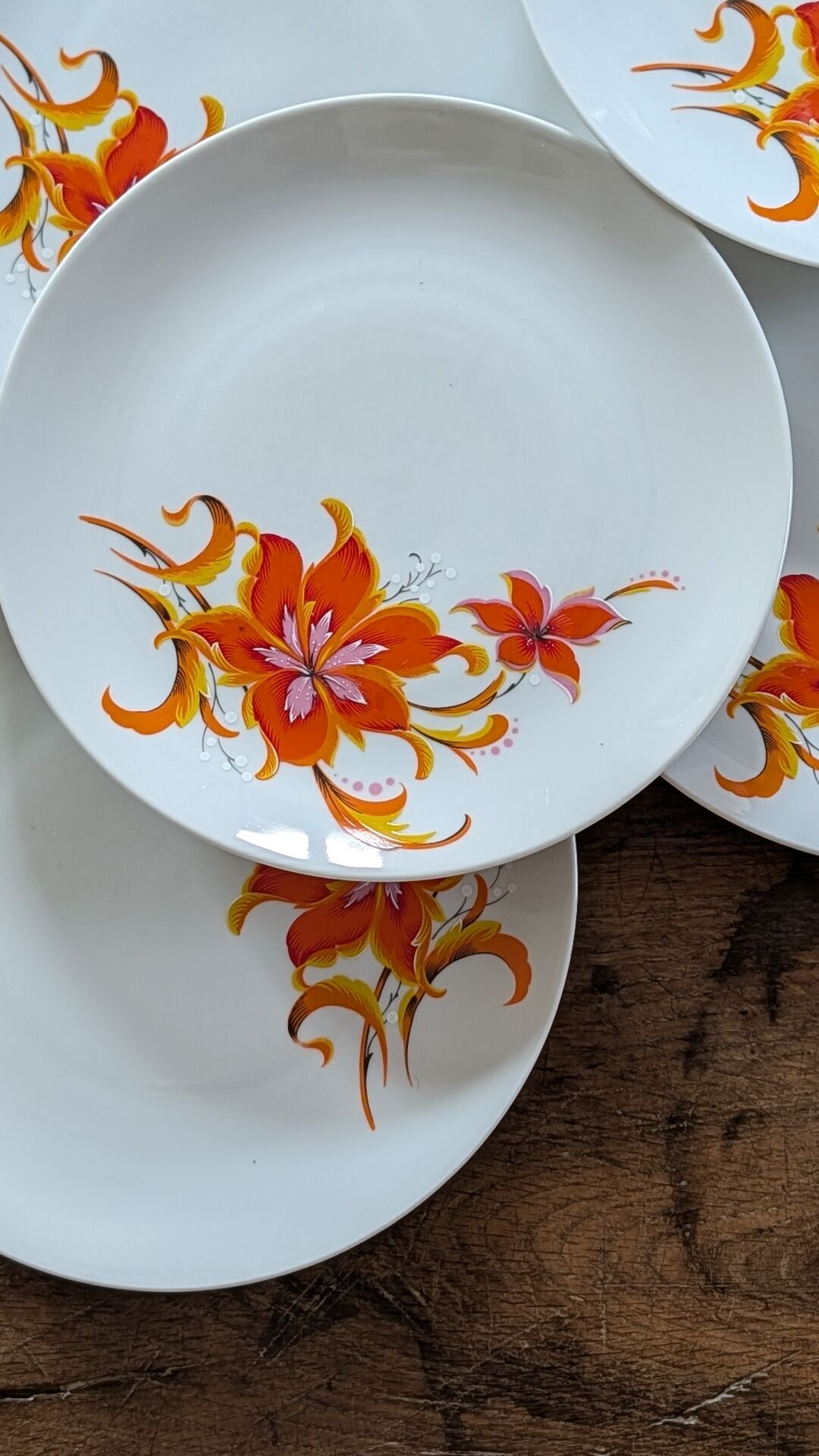 Assiettes Winterling décor floral seventies