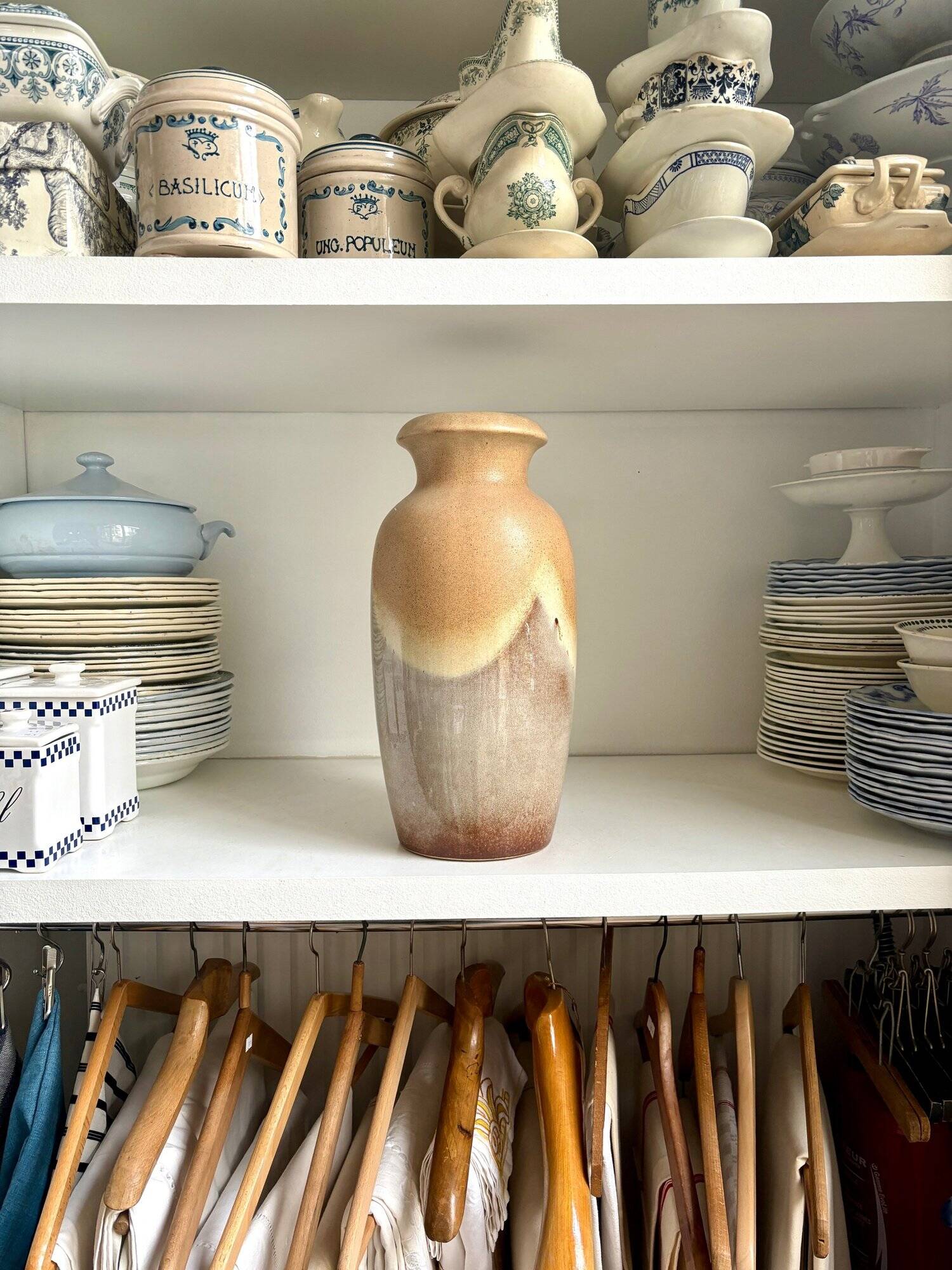 W. Germany vase in beige glazed ceramic