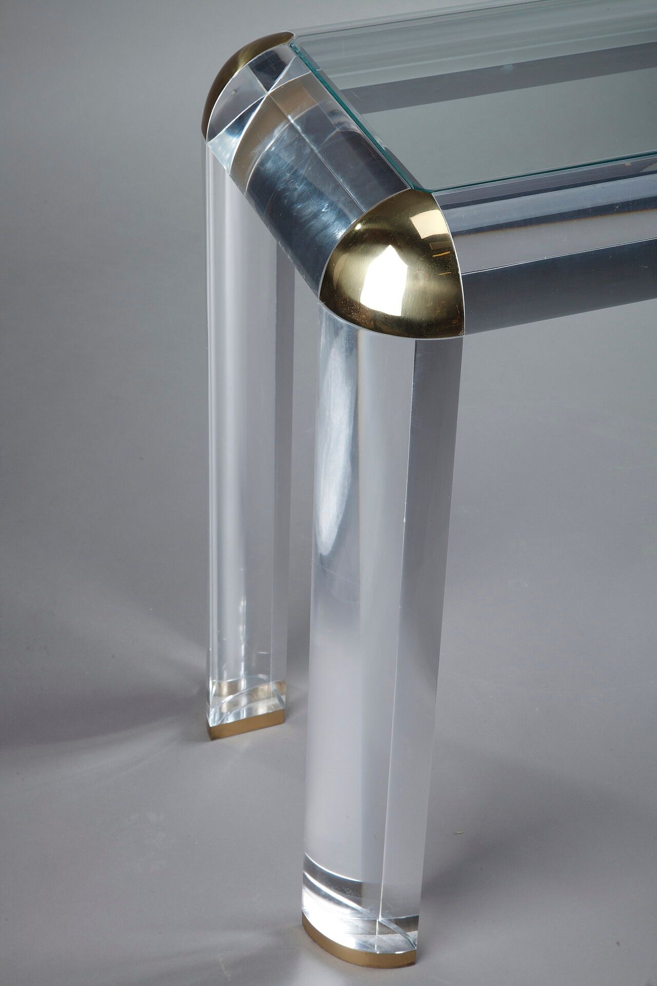 Console en plexiglas et laiton, maison roméo