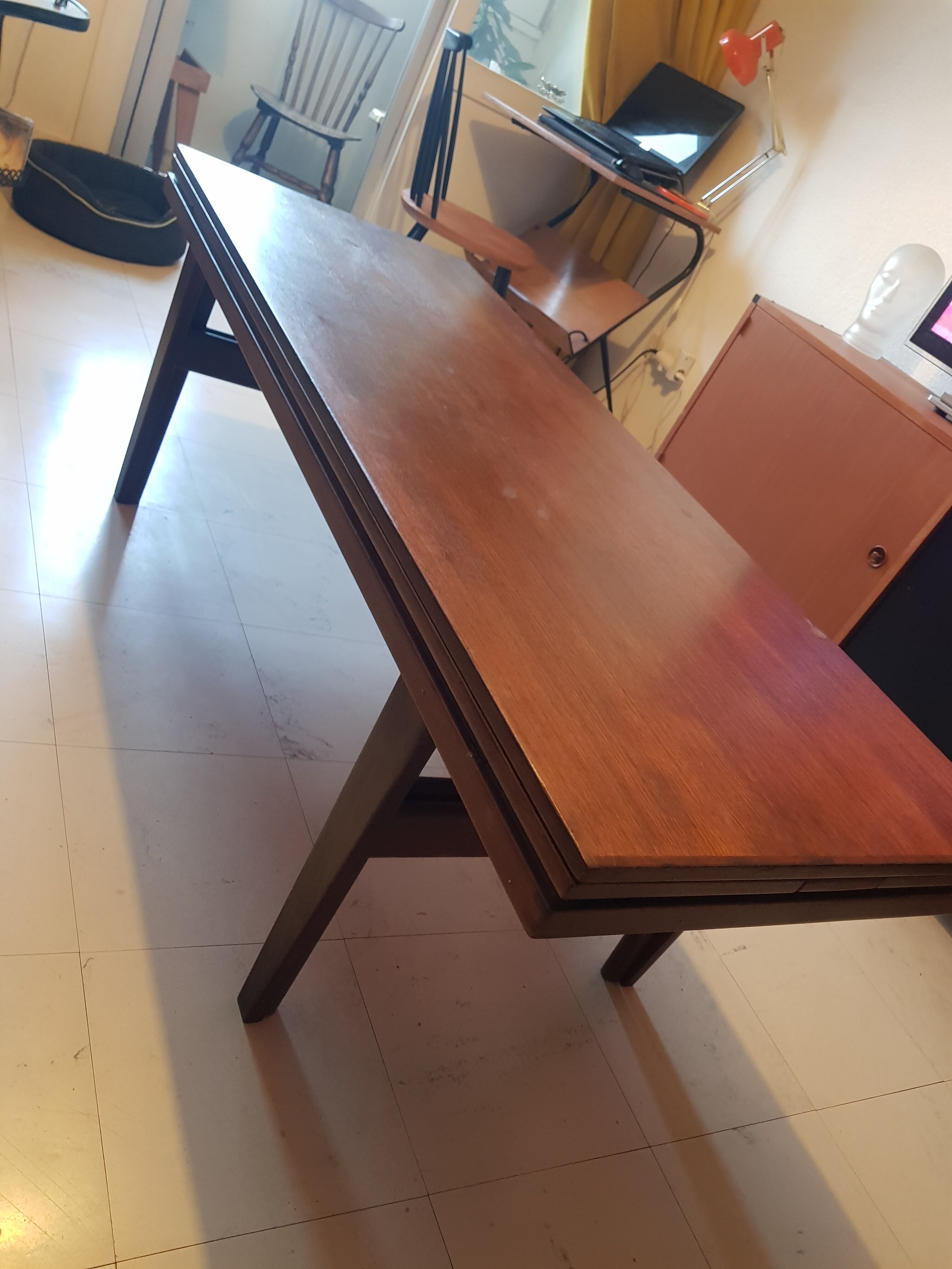 Scandinavian table convertible liftable in teak