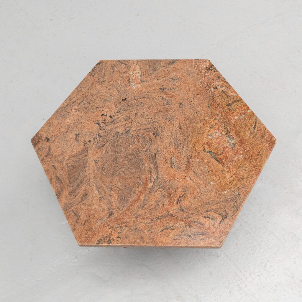 Table basse en granit des années 1970