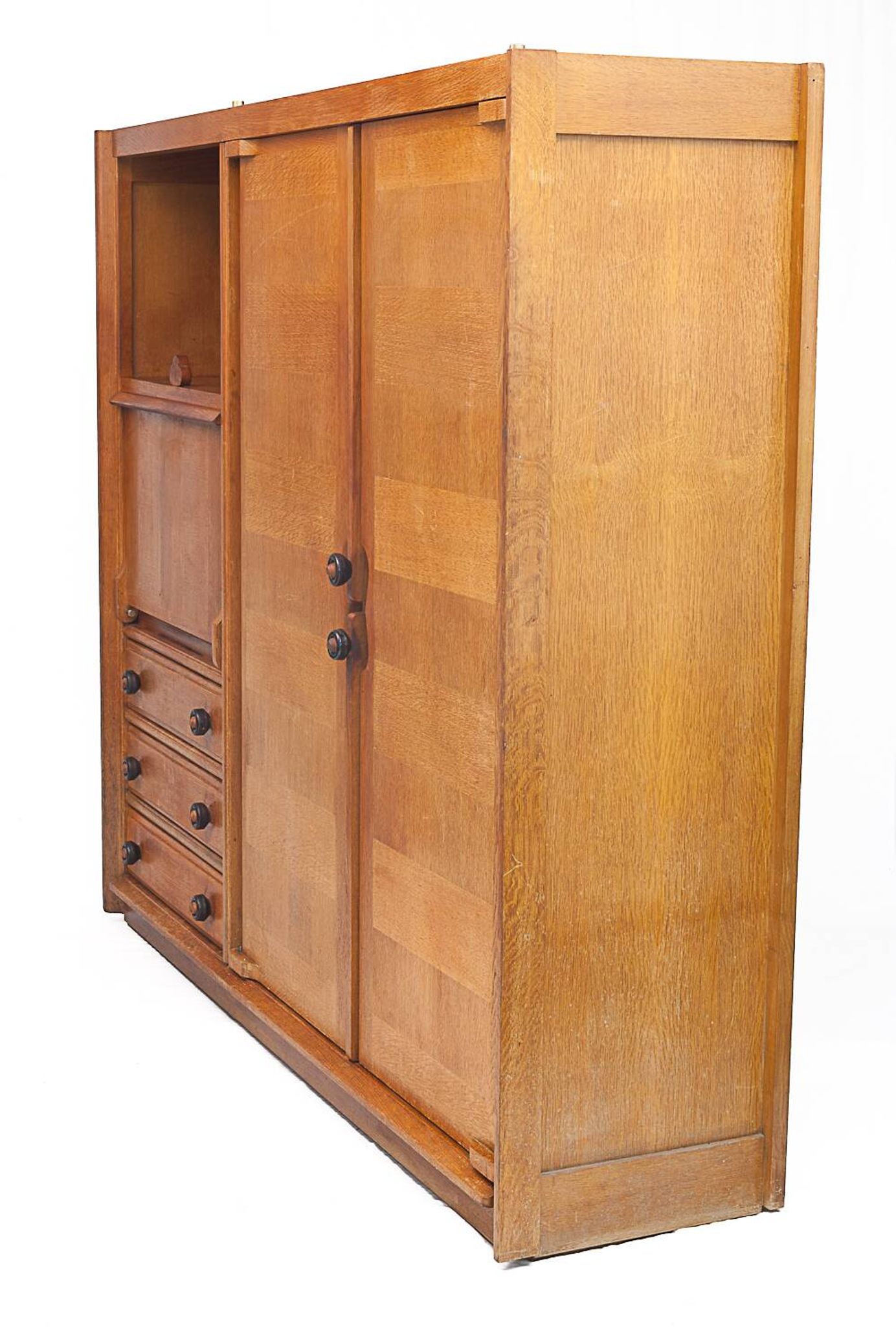 Armoire par Guillerme et Chambron