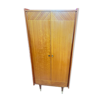 Armoire vintage