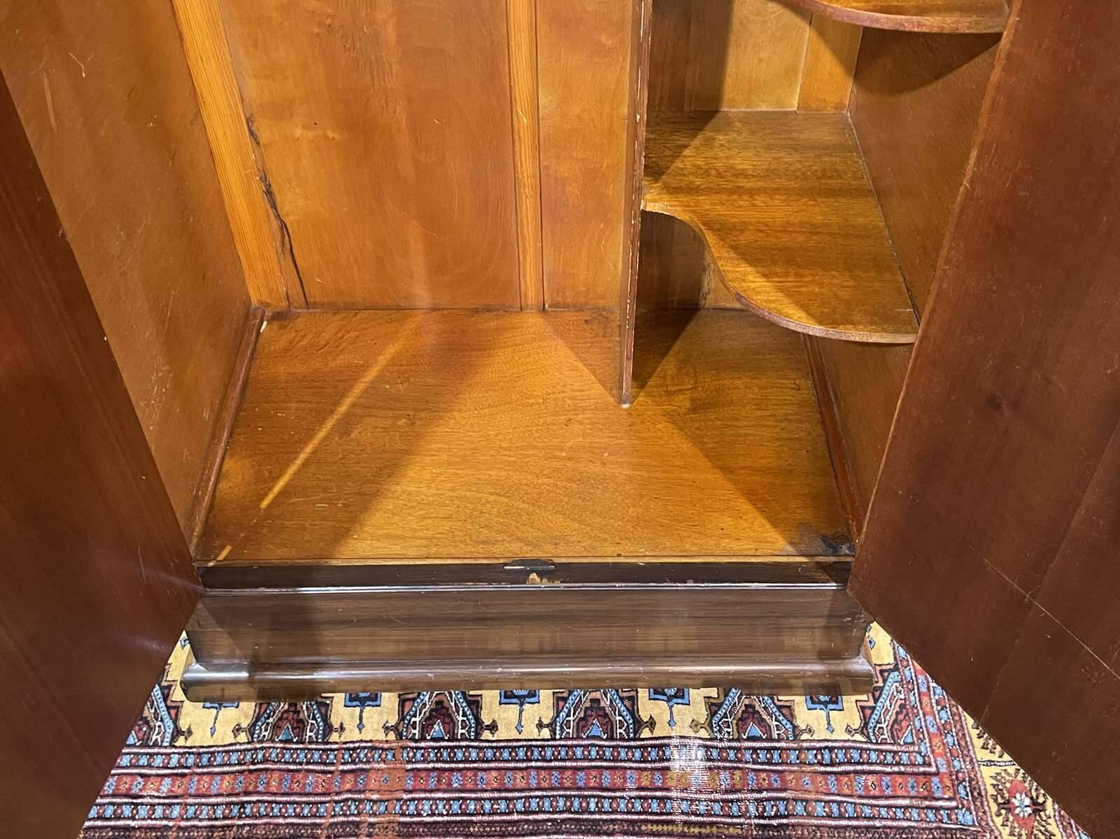 Small English Art Deco student wardrobe in walnut from the 1950s.