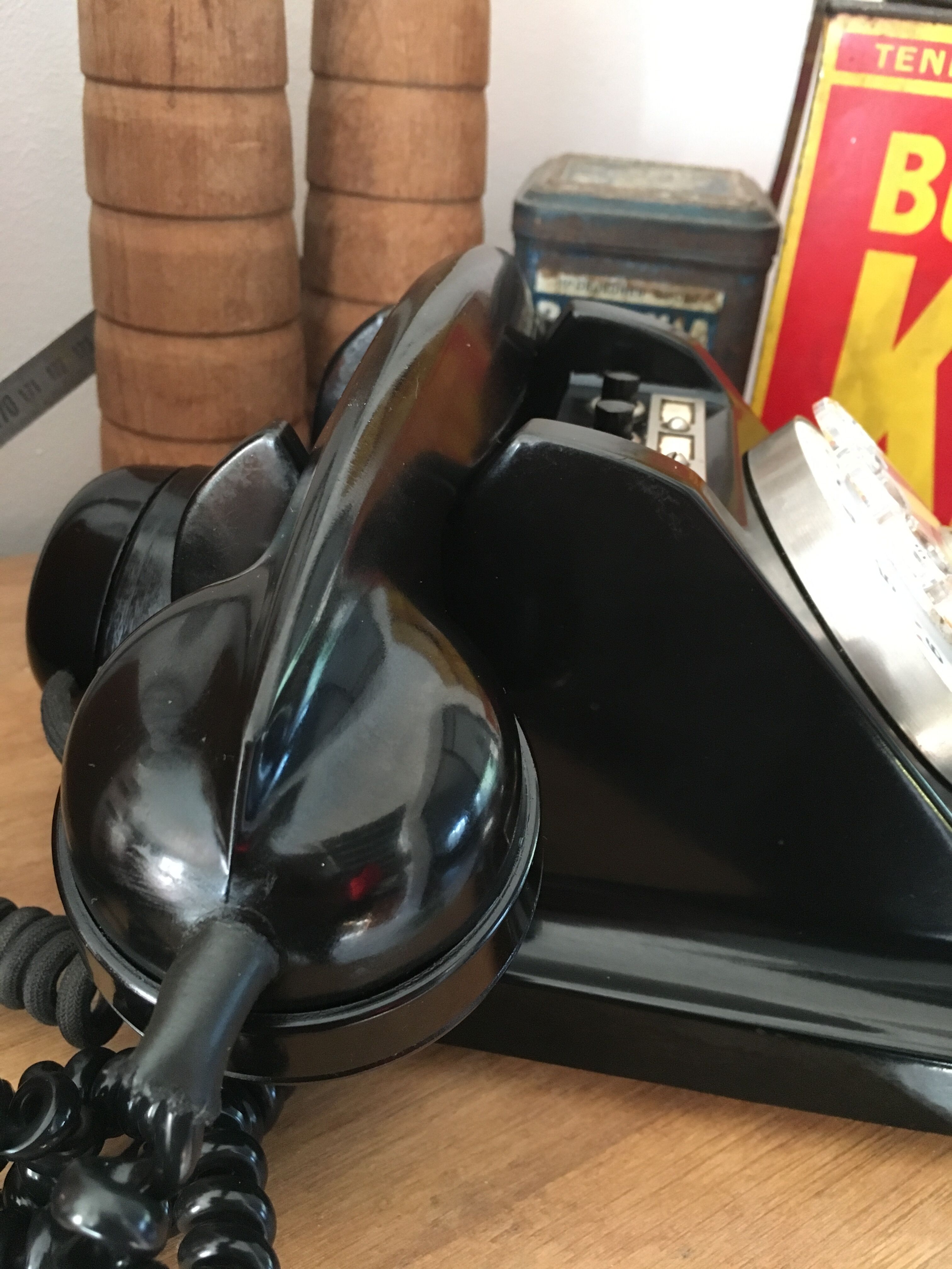 Telephone black bakelite littré