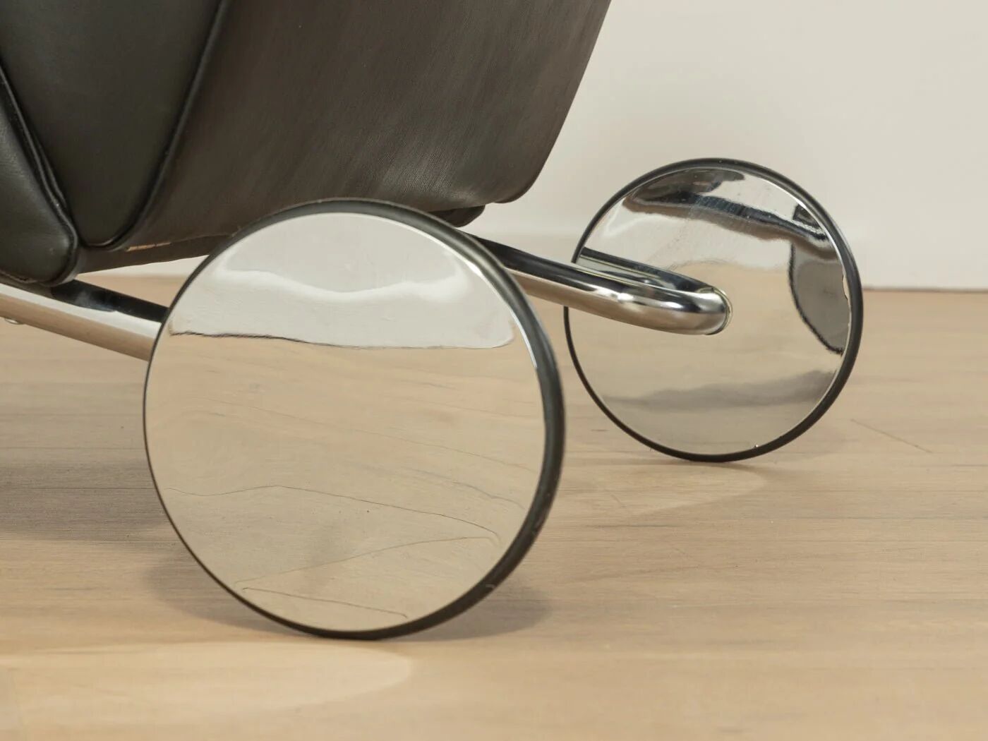 Zyklus chair, peter maly, cor
