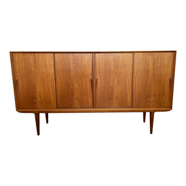 Enfilade modèle 19 en teck avec portes coulissantes par Gunni Omann pour Omann Jun, 1960s