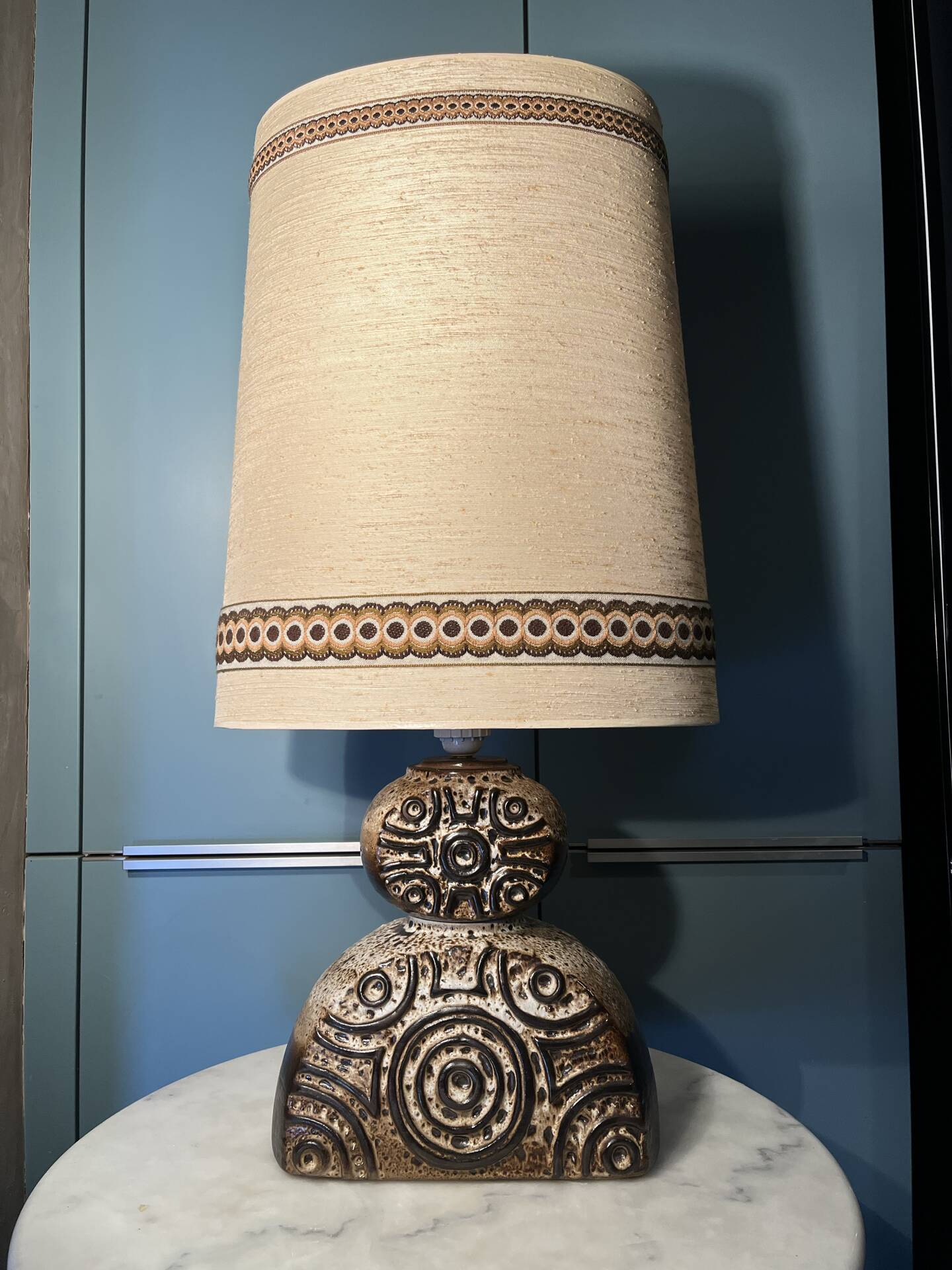 Brutalist ceramic lamp