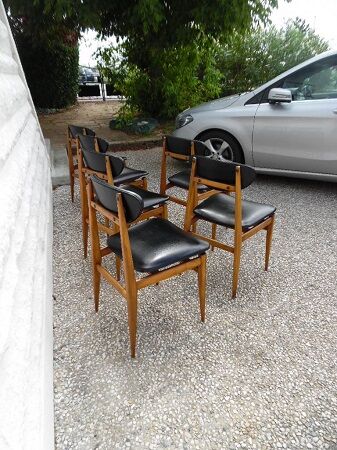 Series of six scandinavian chairs