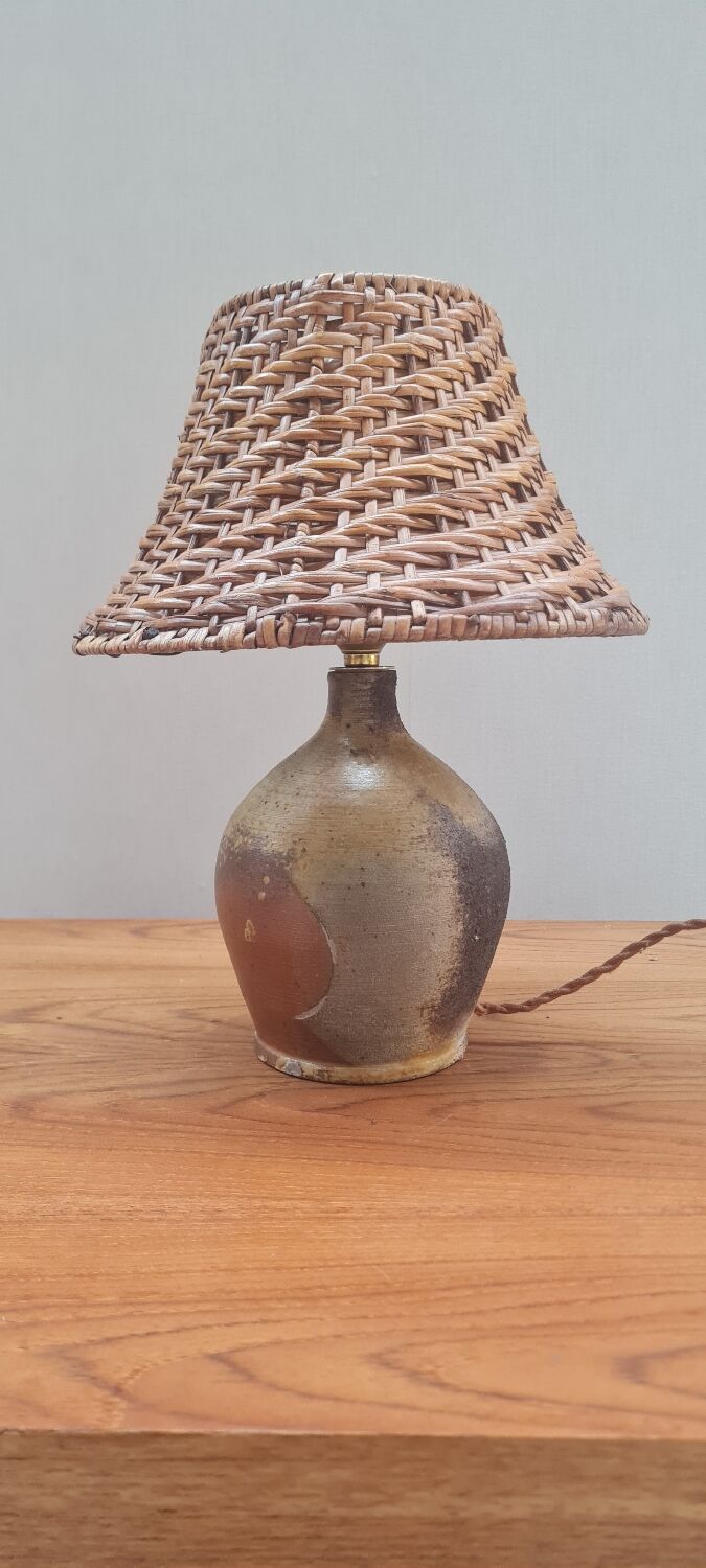 Sandstone lamp 1940