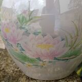 Pearly ball vase