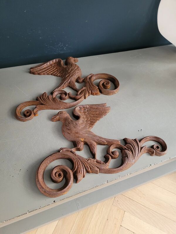 Plaques décoratives oiseaux en fonte