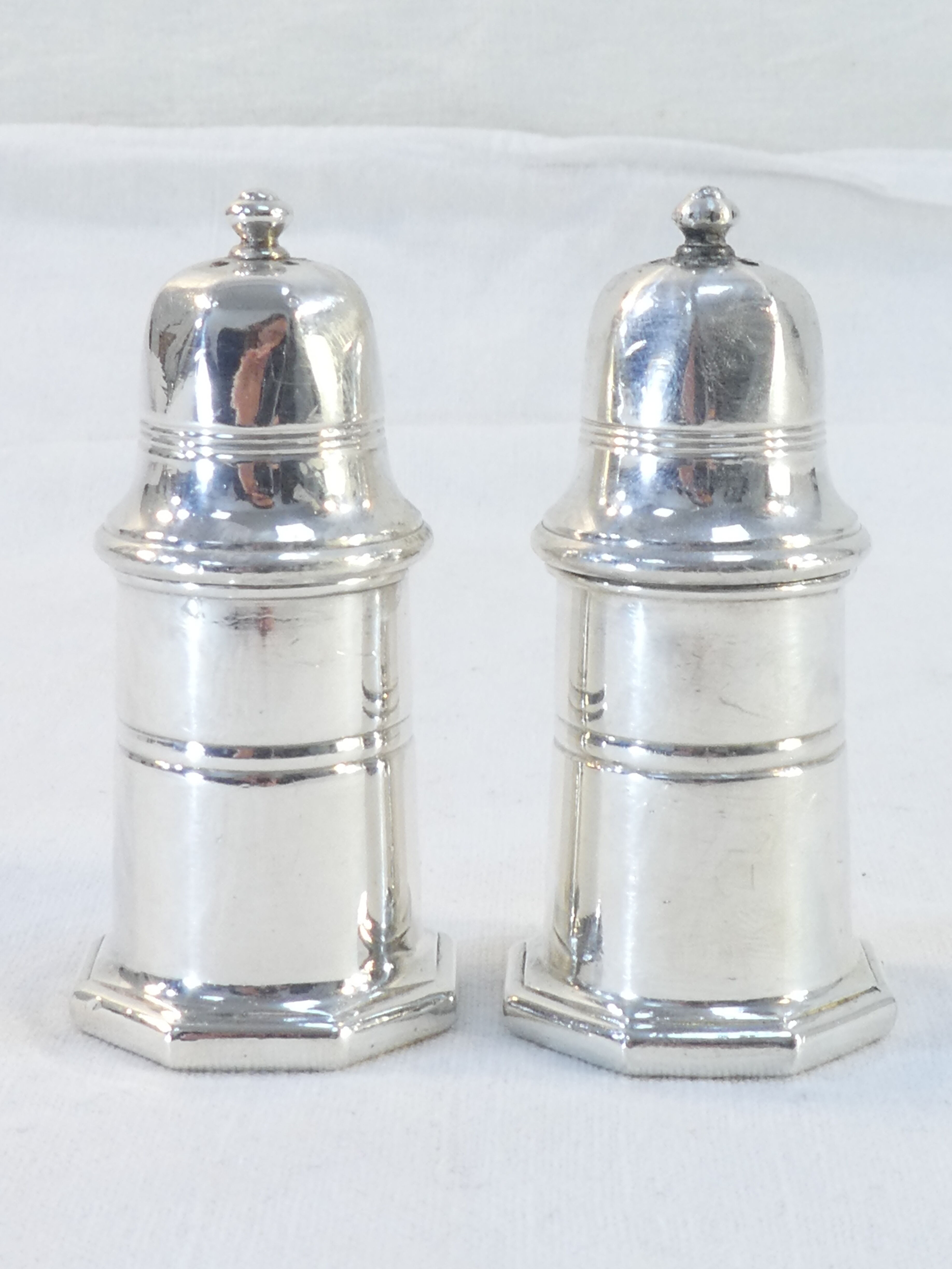 Christofle salt and pepper salt and pepper in silver metal
