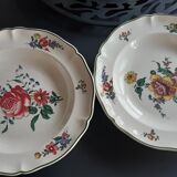 Assiettes plates avec motif floral