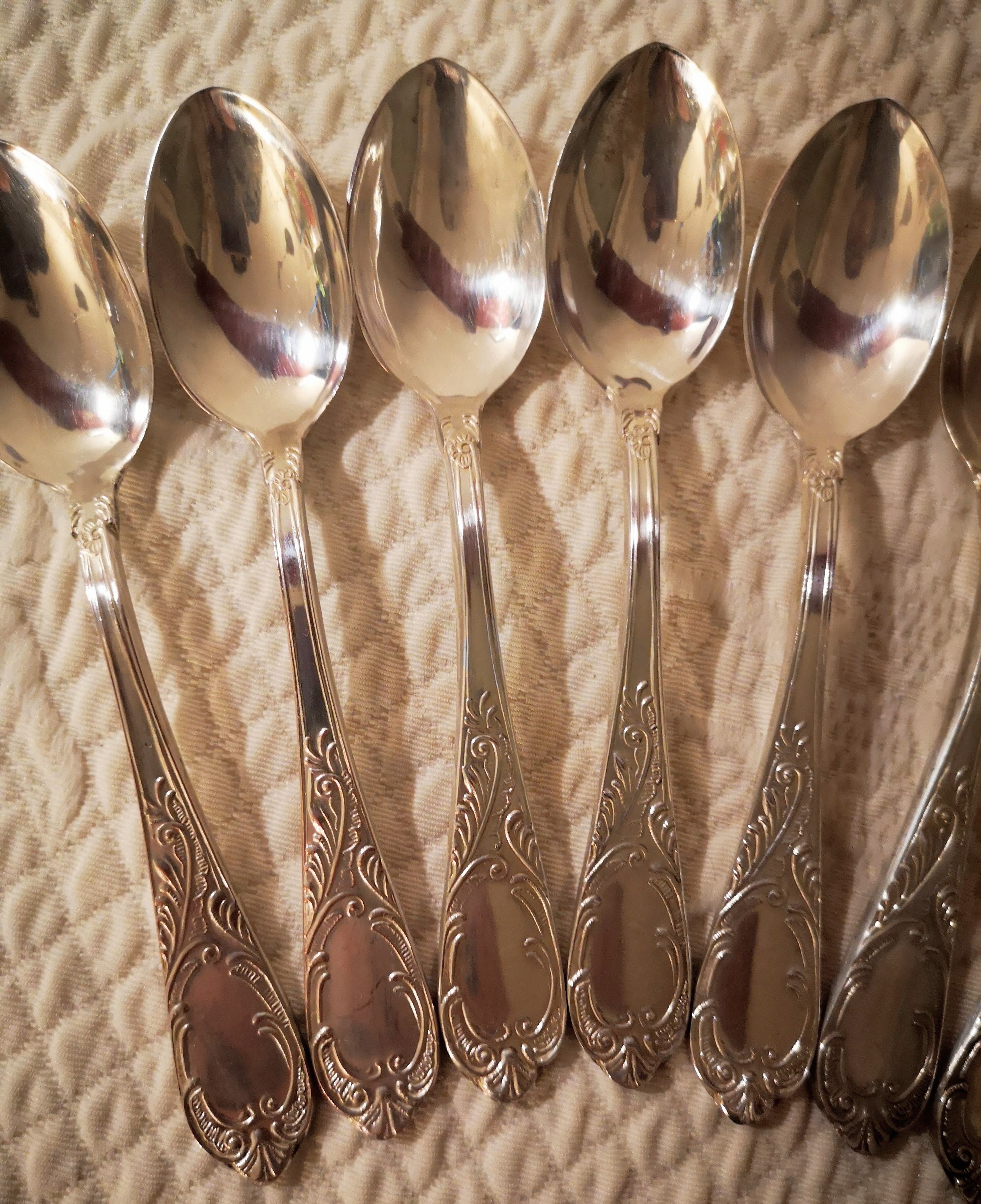 Set 11 dessert spoons in silver metal