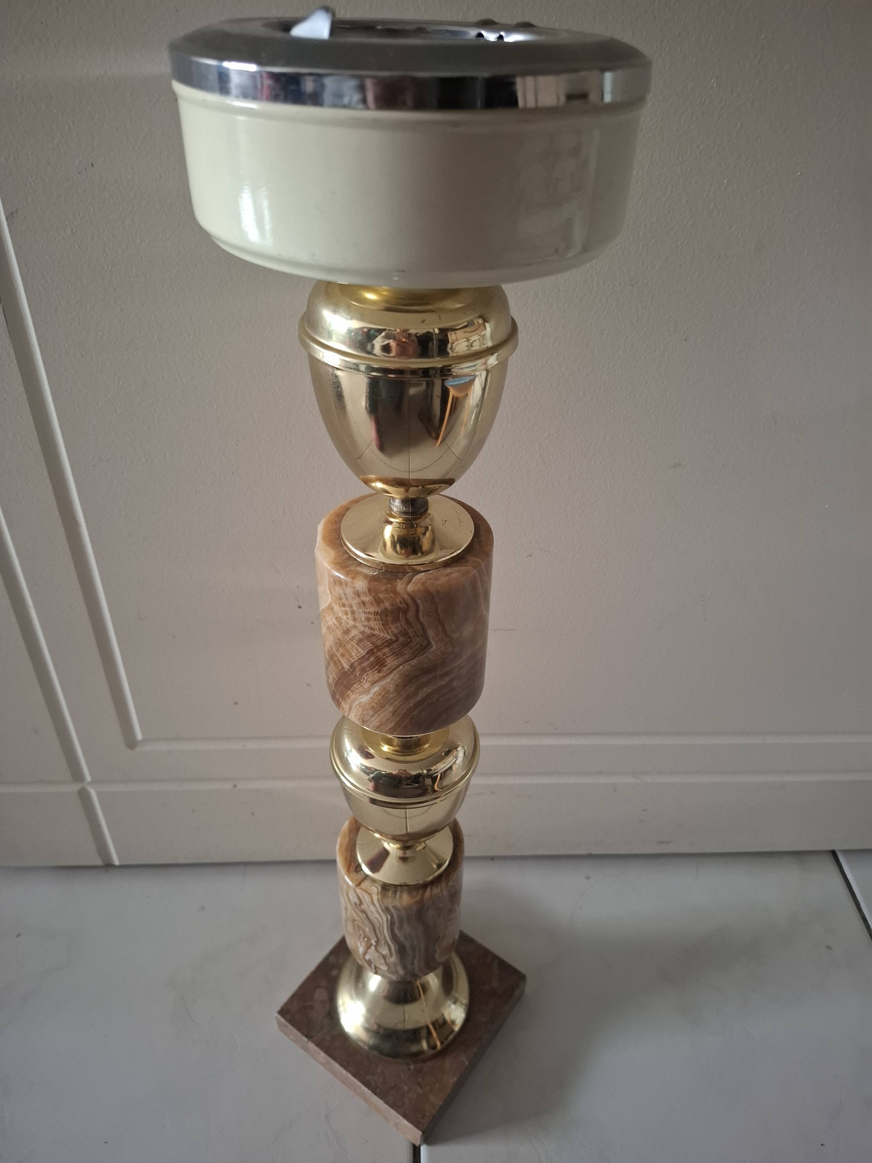Marble ashtray on legs