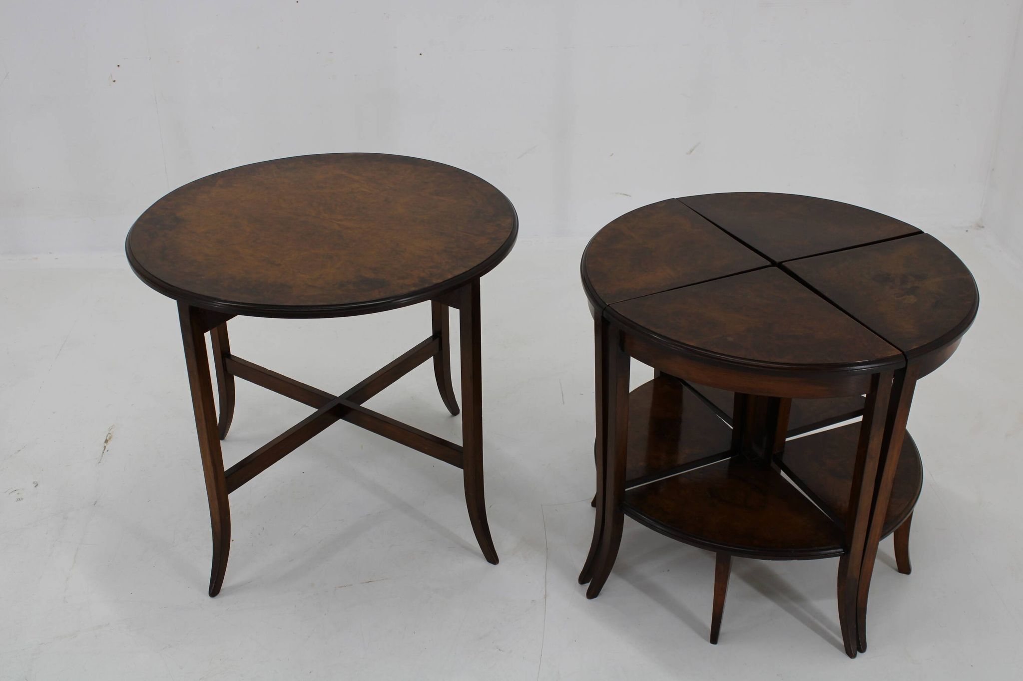 Tables gigognes Art Déco des années 1930 en noyer, Tchécoslovaquie
