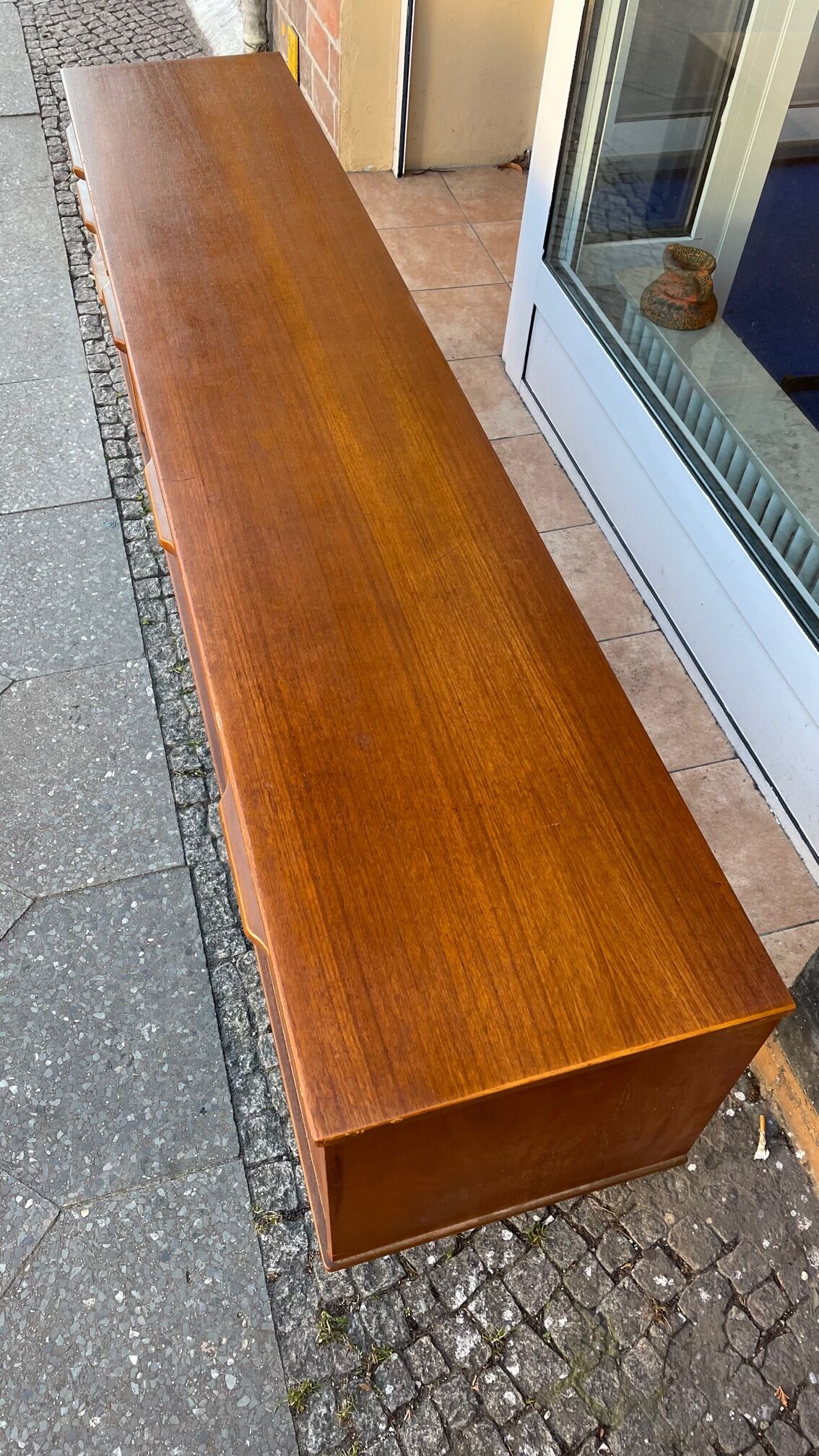 Teak row of the 60s U-shaped base