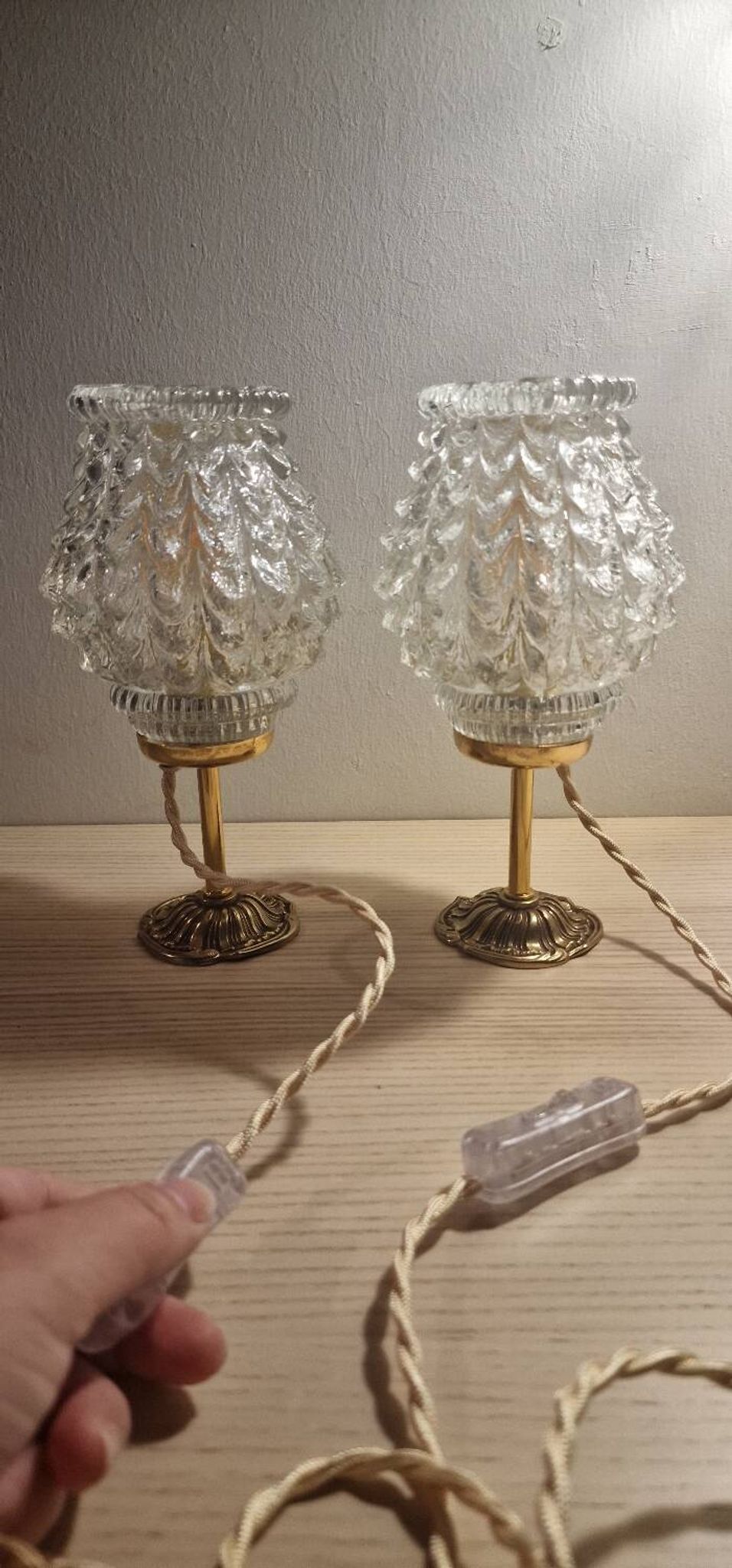 Duo lampes verre ciselé pied bronze ancien
