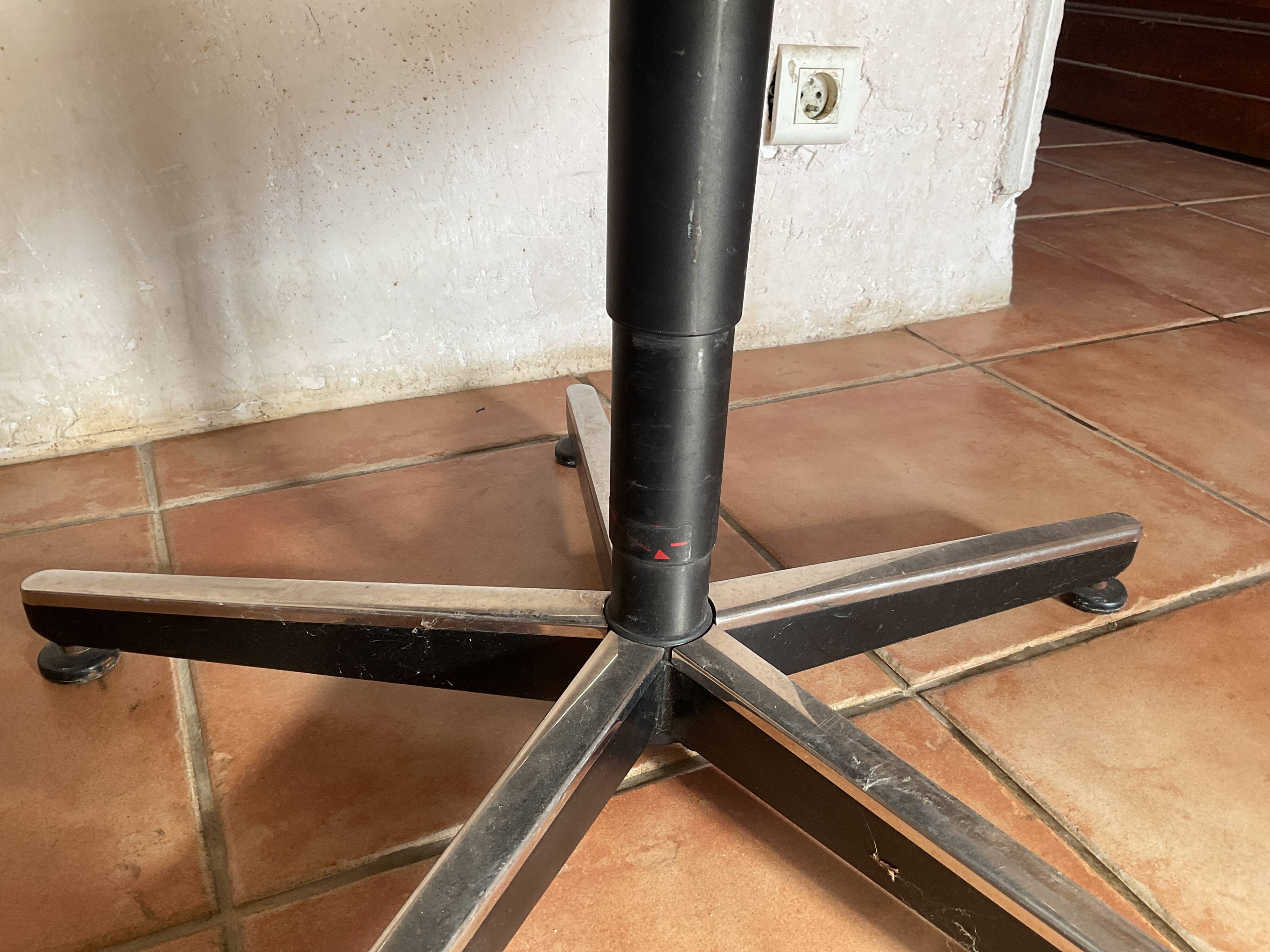Fauteuil Pollock Knoll premier édition