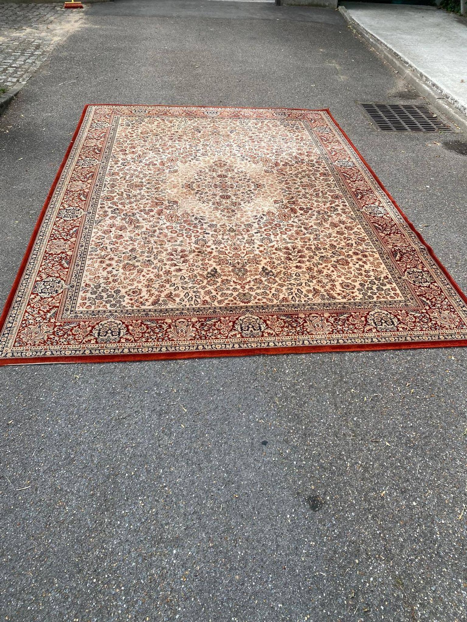 Large industrial Persian carpet in burgundy wool, carpet sample 250x350cm.