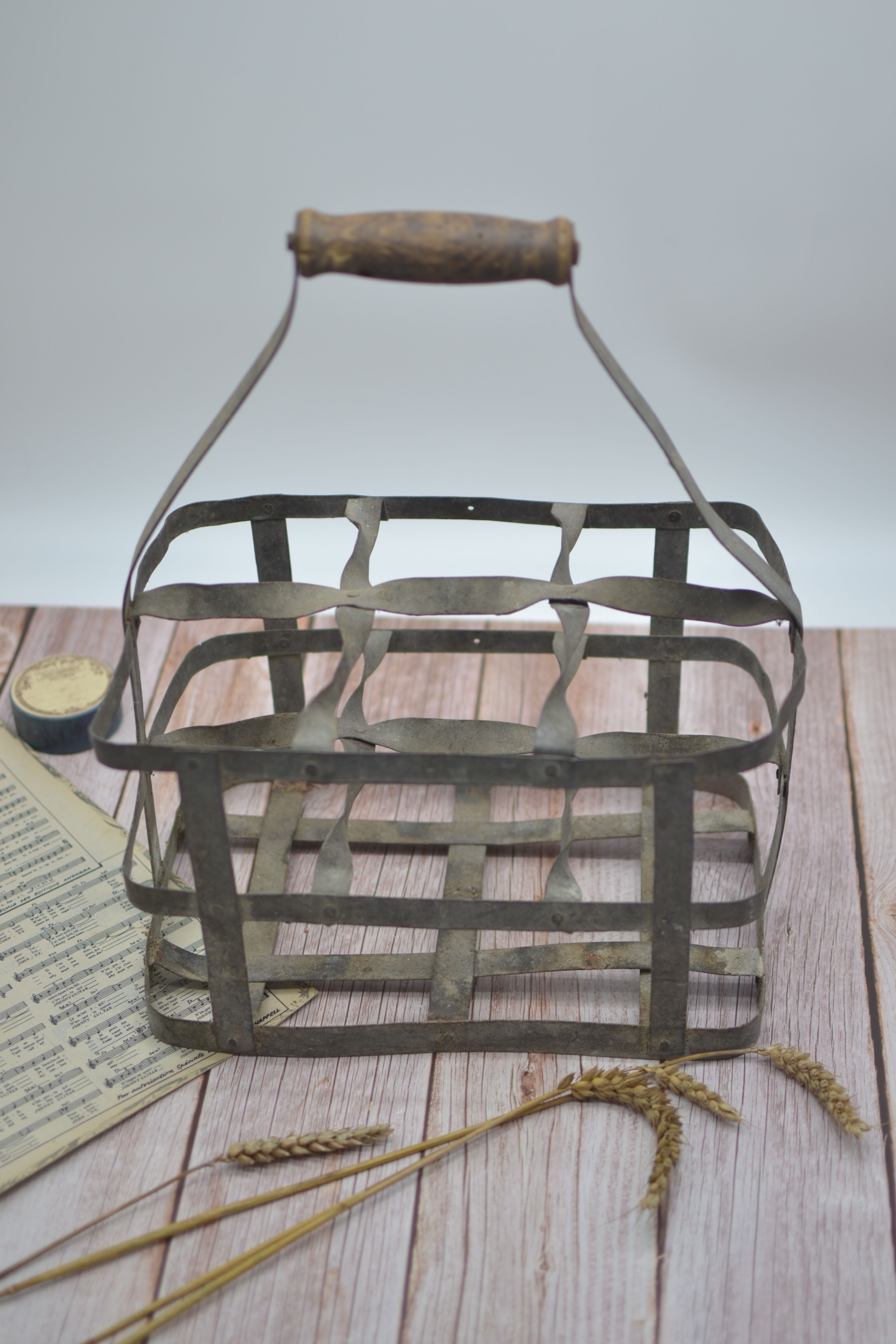 Porte 6 bouteilles en métal/zinc galvanisé et manche en bois