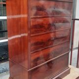 Flamed mahogany chest of drawers with 6 drawers