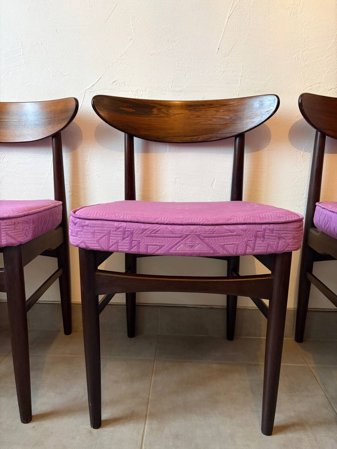 6 chaises scandinaves en teck