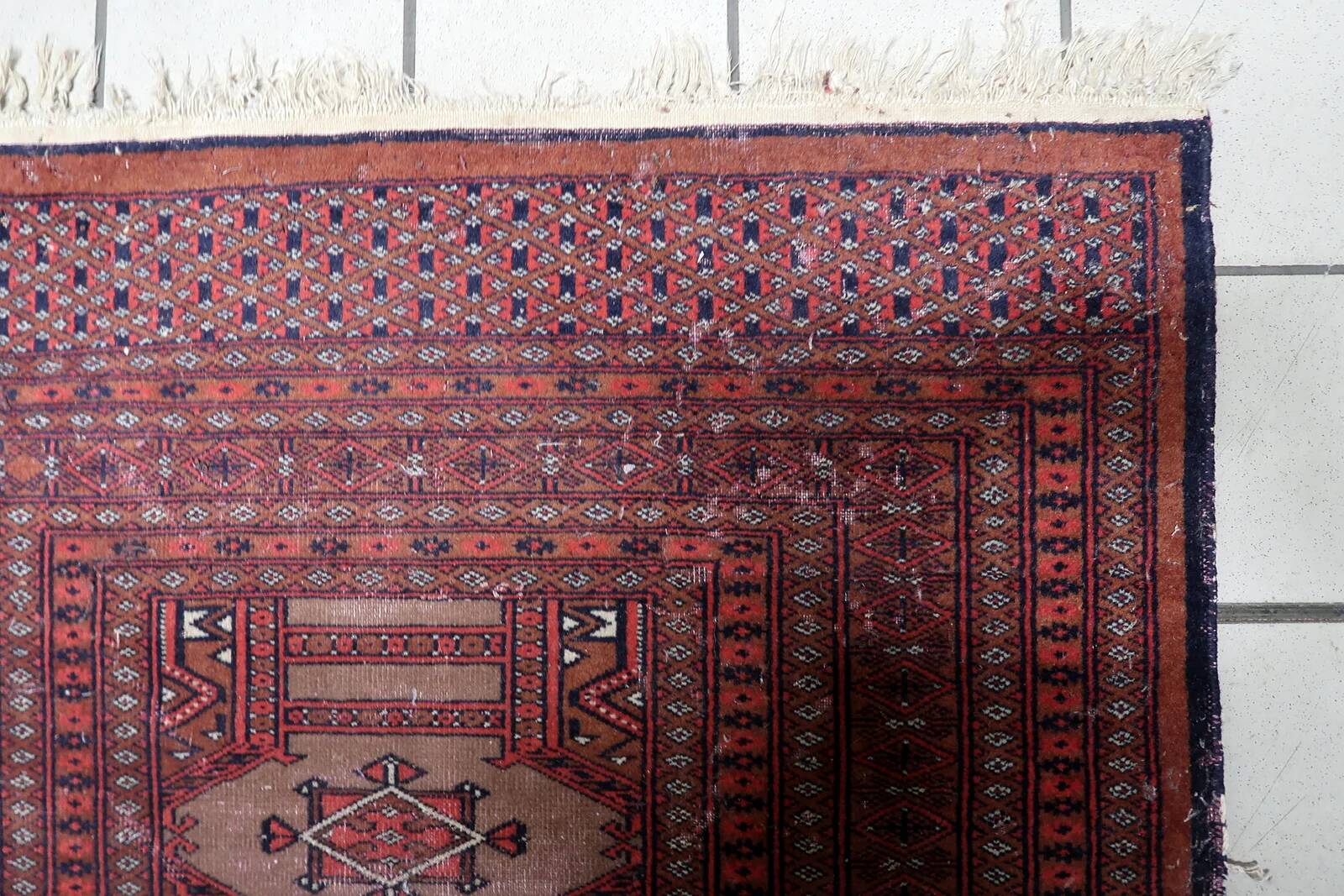 Handmade vintage Uzbek Bukhara rug 95cm x 157cm, 1950s