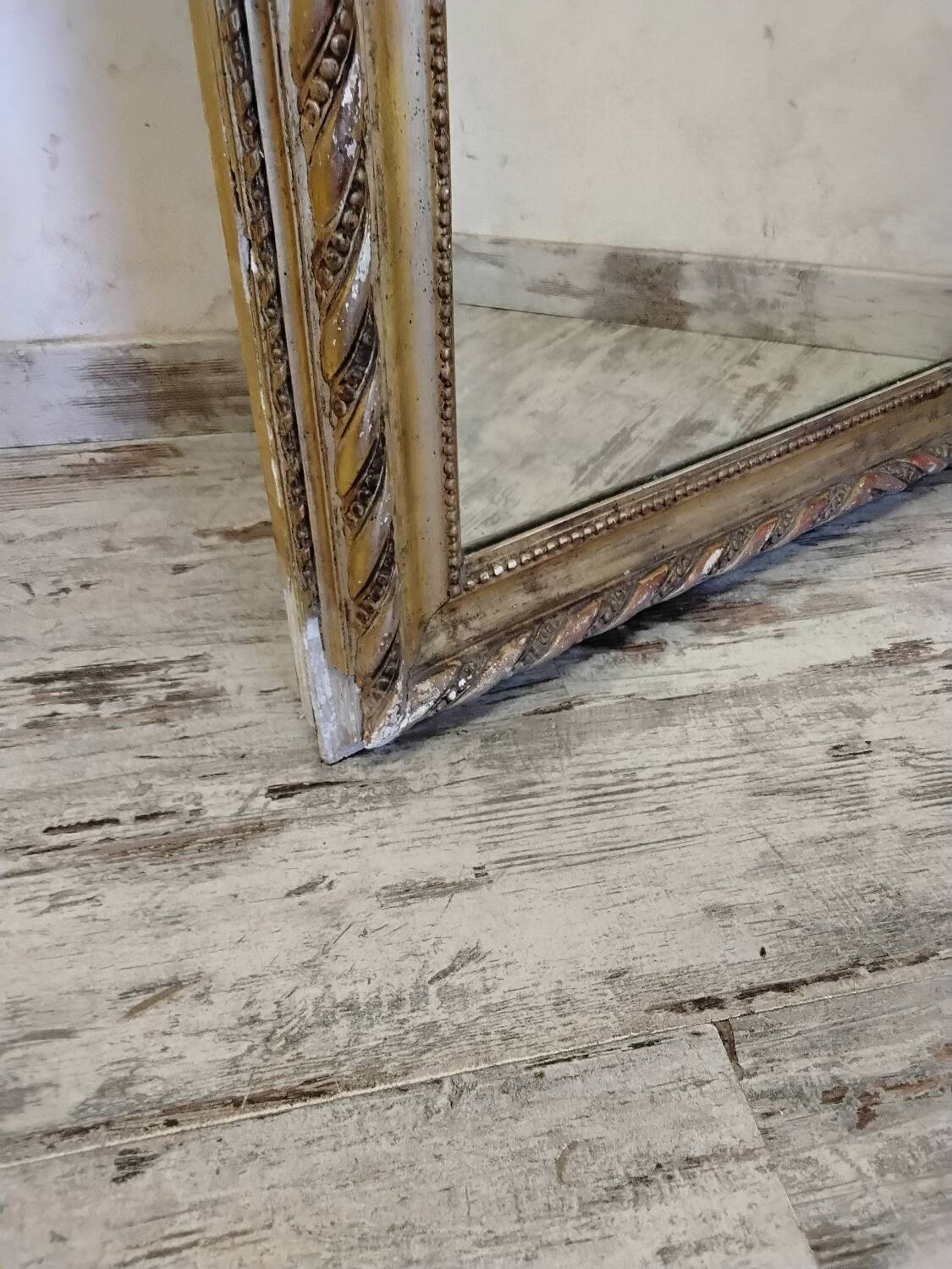 Grand miroir ancien