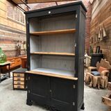 Early 20th century store showcase