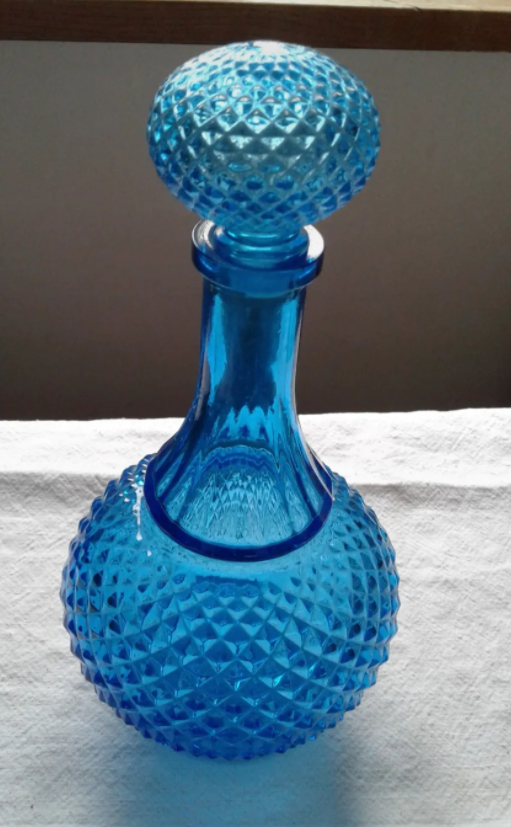 Glass decanter