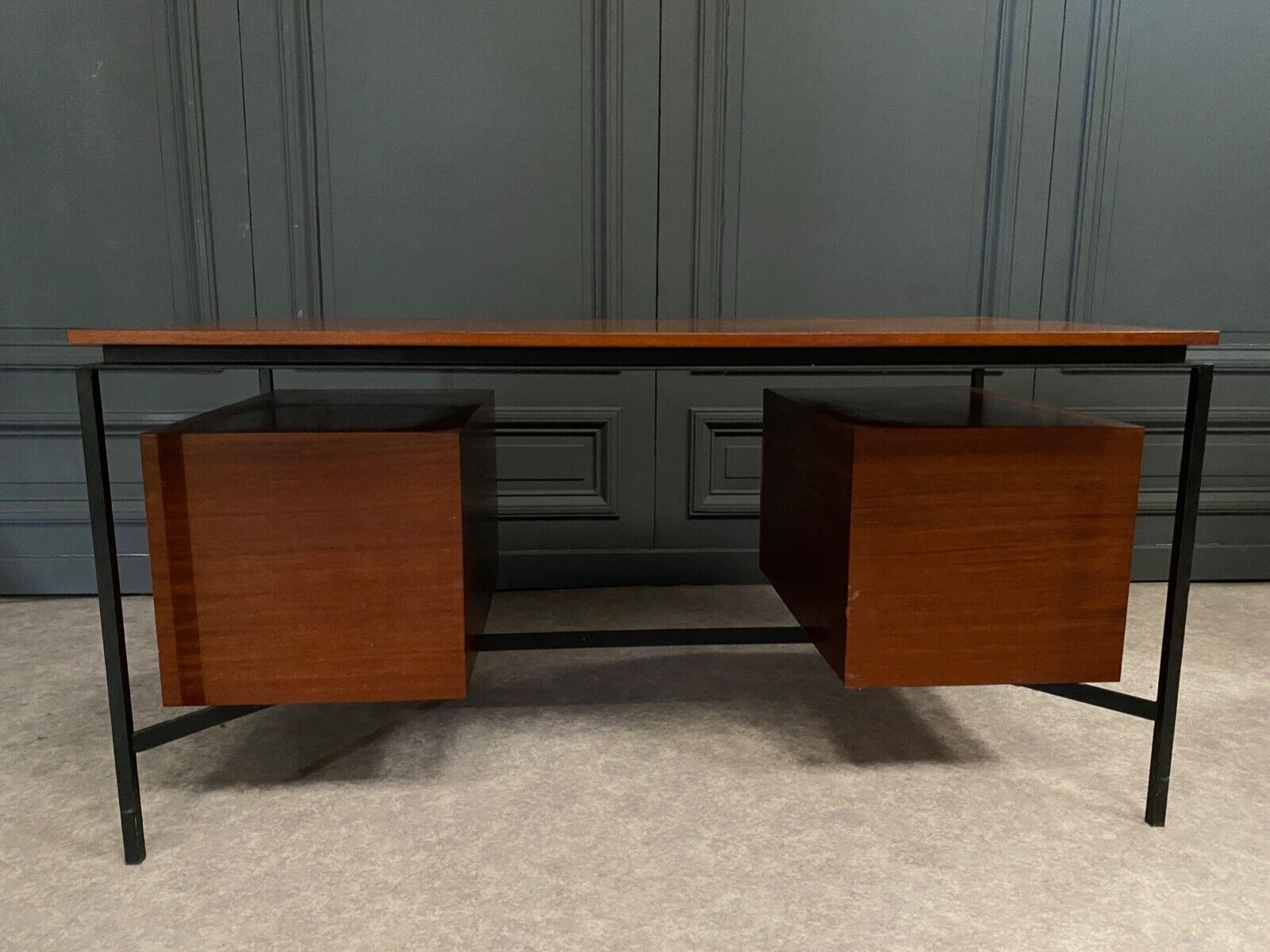 Office cm 172 Pierre Paulin in mahogany and metal circa 1960