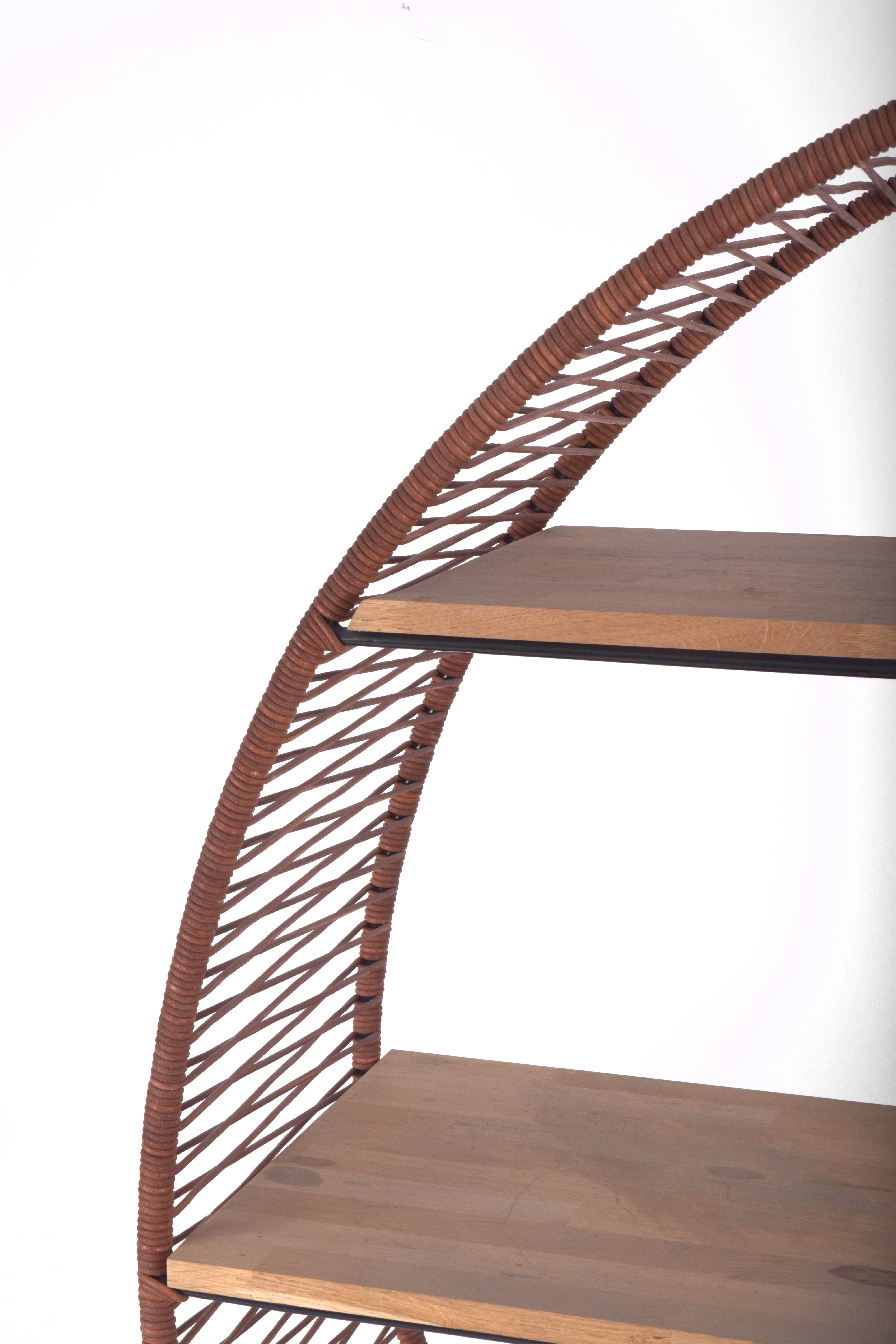 Supersonix leather braiding shelf, solid oak tablet / black structure / D140cm - BRAND BOQA