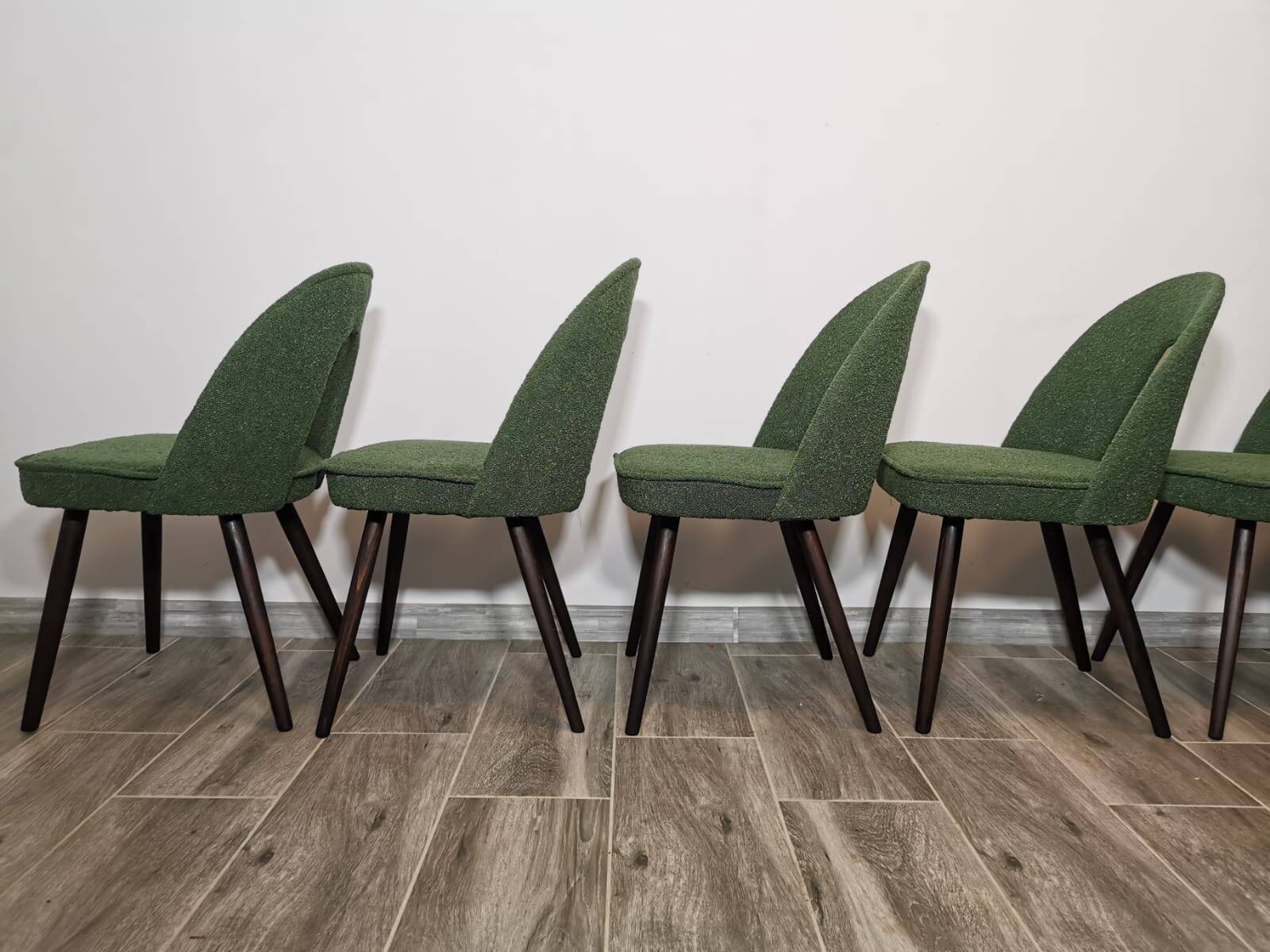 Chaises de salle à manger par Antonin Suman, 1960s, Set de 8