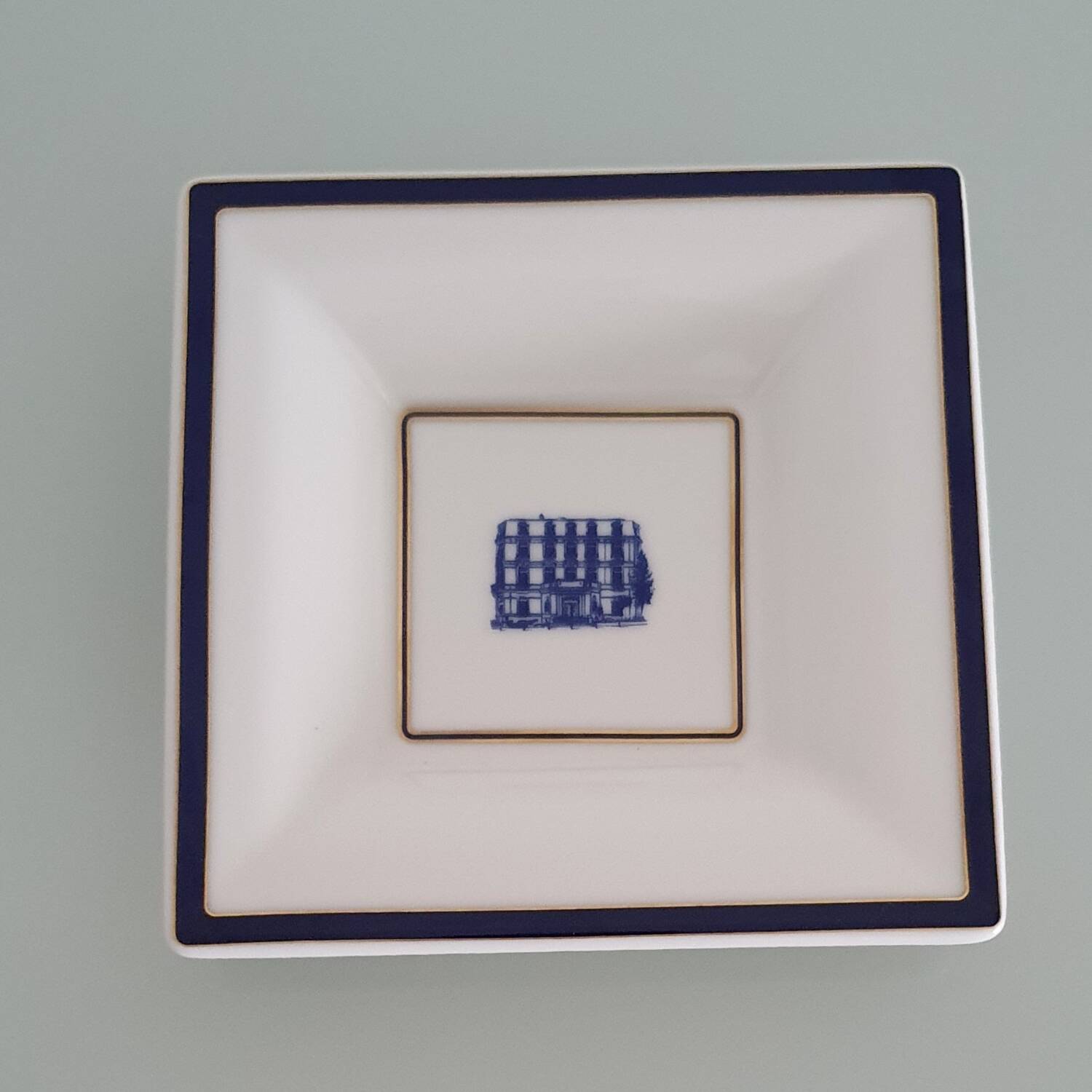 Villeroy and Boch pocket emptiers