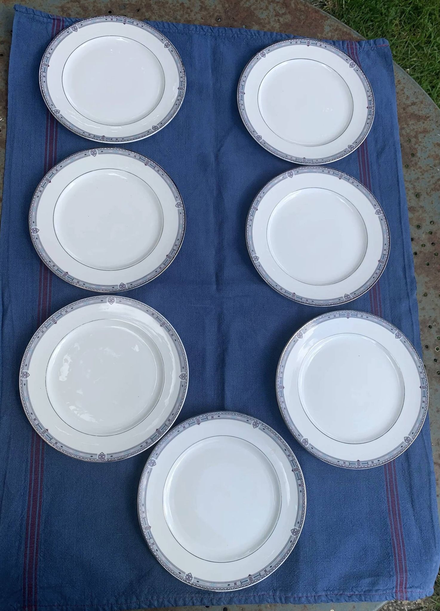 7 small plates in Royal Bone China porcelain, Maya model, Fine Bone