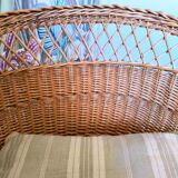 Wicker cradle on wheels