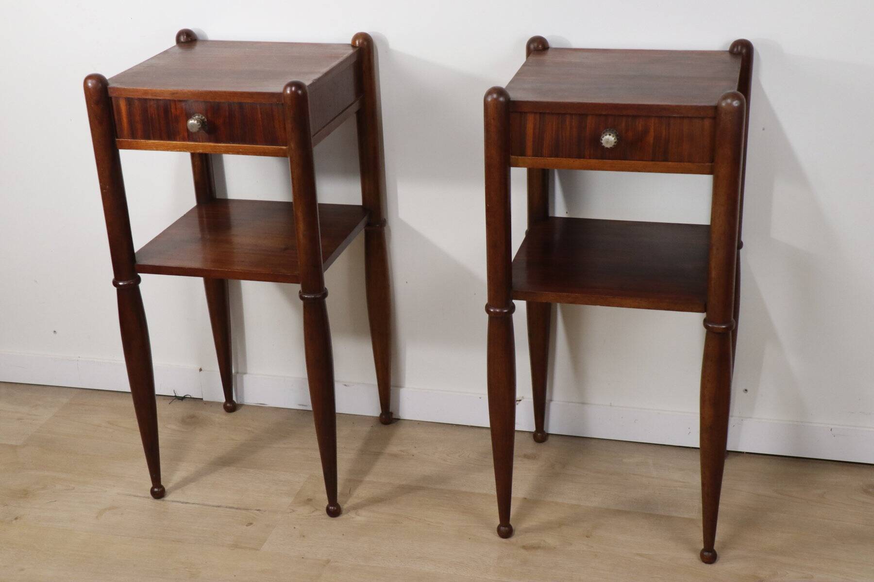 Art Deco pair of nightstands in walnut – 1940s