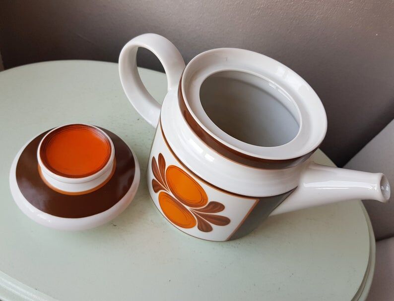 Porcelain teapot from the 70s