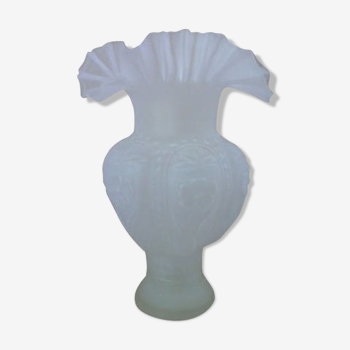 Vase corolle fleurs en verre opaline