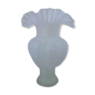 Vase corolla flowers opaline glass