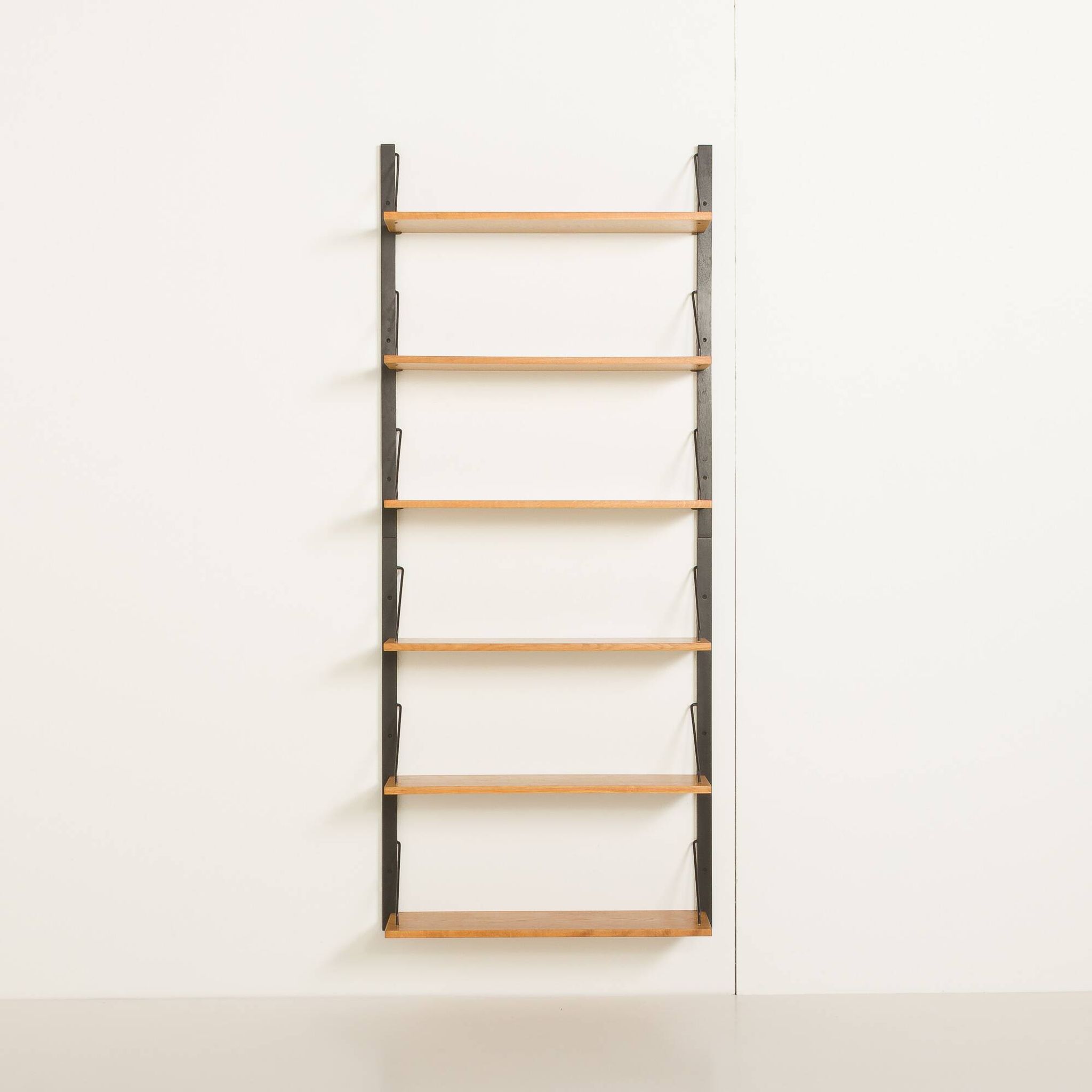 Système d'étagères modulaires scandinaves en chêne, années 1960