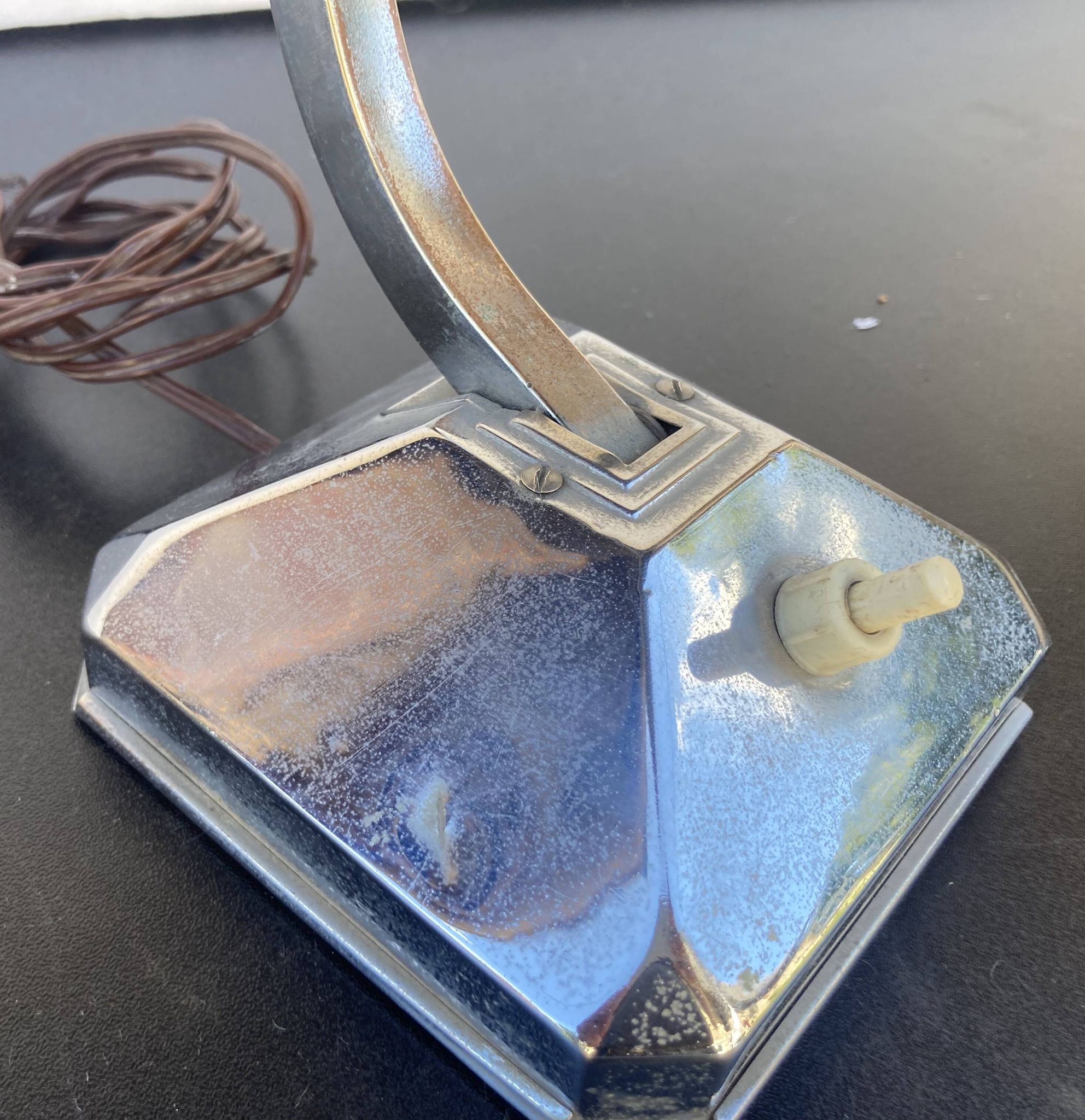 Petite lampe Pirouett Art Déco pied chromé
