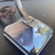 Petite lampe Pirouett Art Déco pied chromé