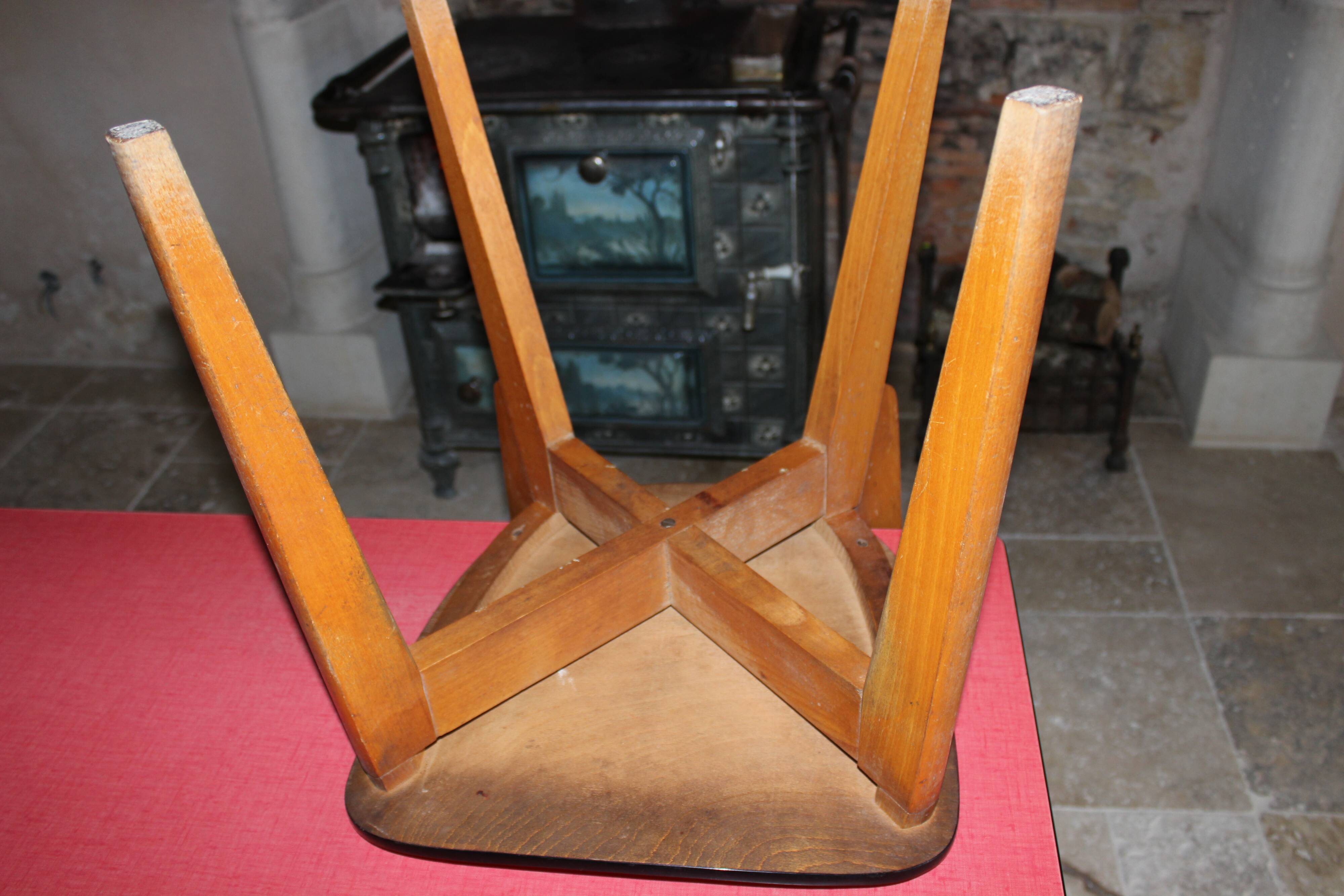 Kitchen table and its 4 chairs in wood and red formica, 1950