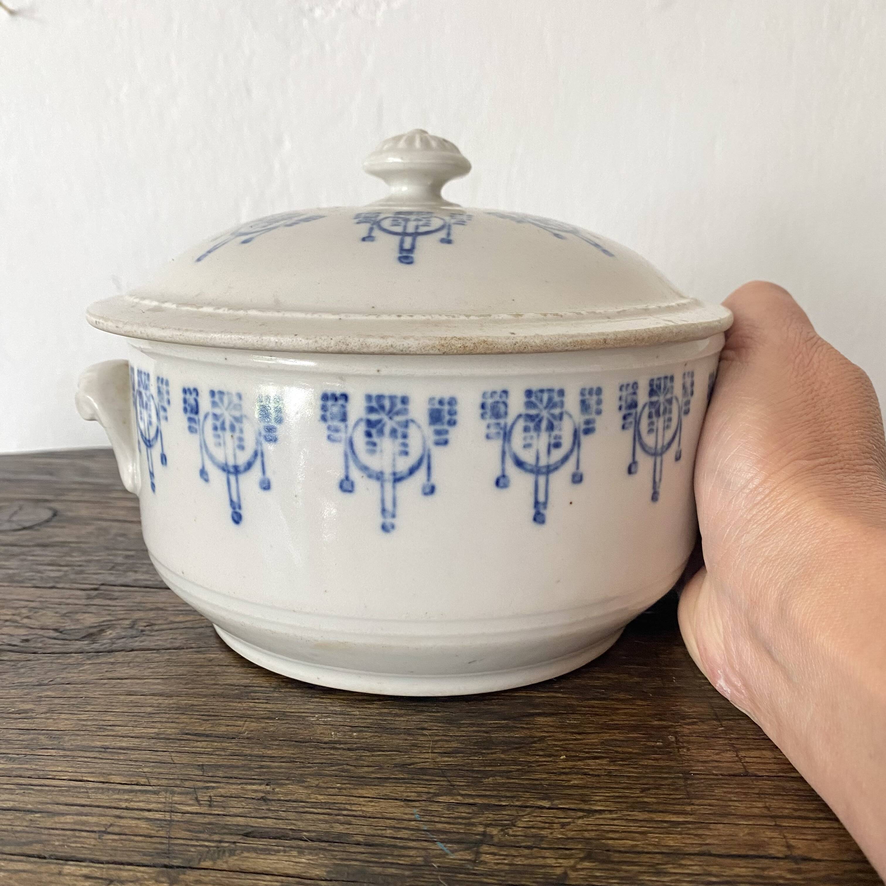Old Sainte Uze soup tureen