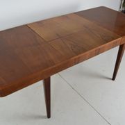 Table à manger extensible Art déco, conçue par Jindrich Halabala, années 1940.