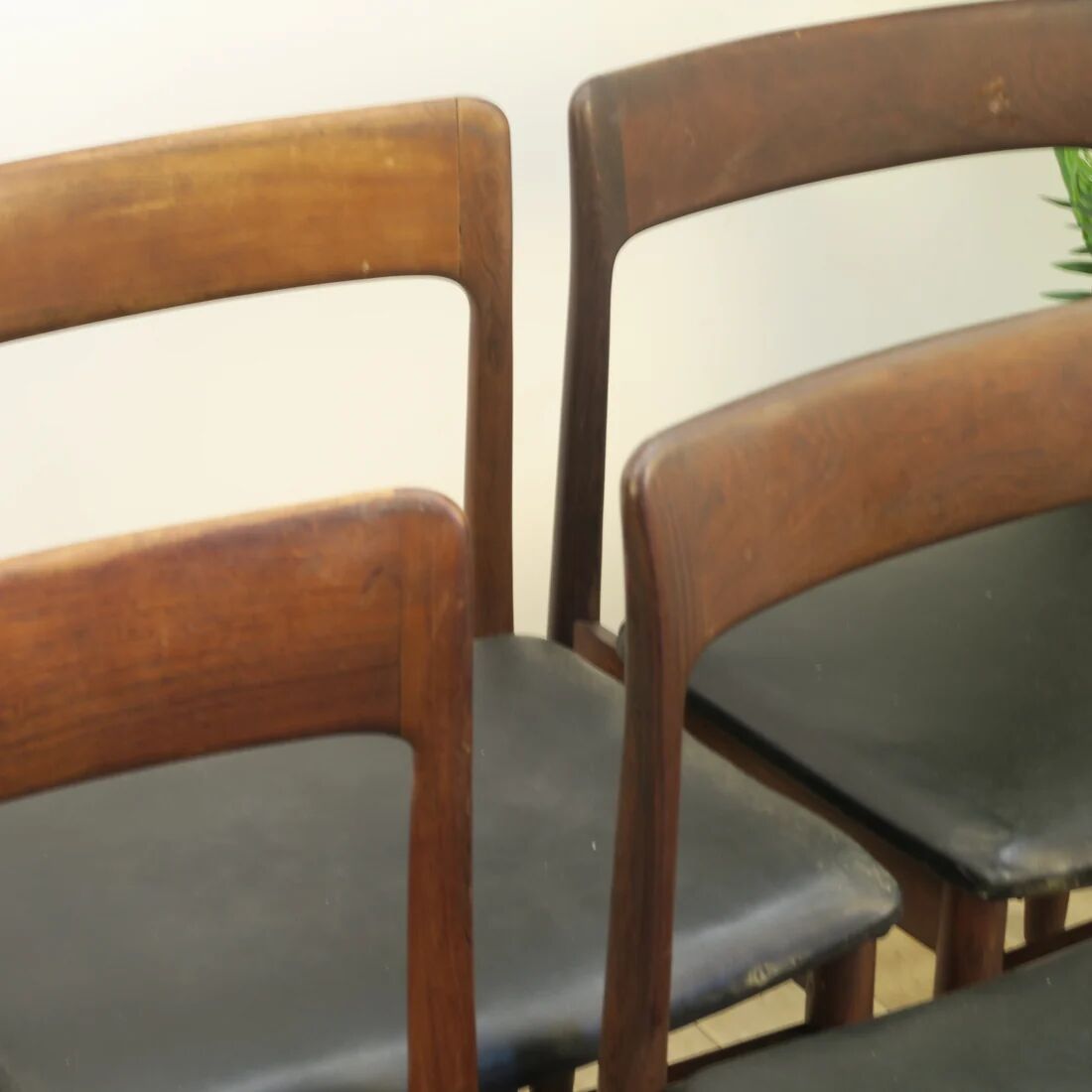 Set of 6 chairs by Nørgaard Møbelfabrik, rosewood and leather, Denmark 1960.