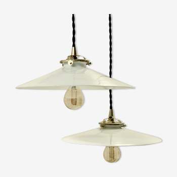 Paire de suspensions bistrot 1920 opaline